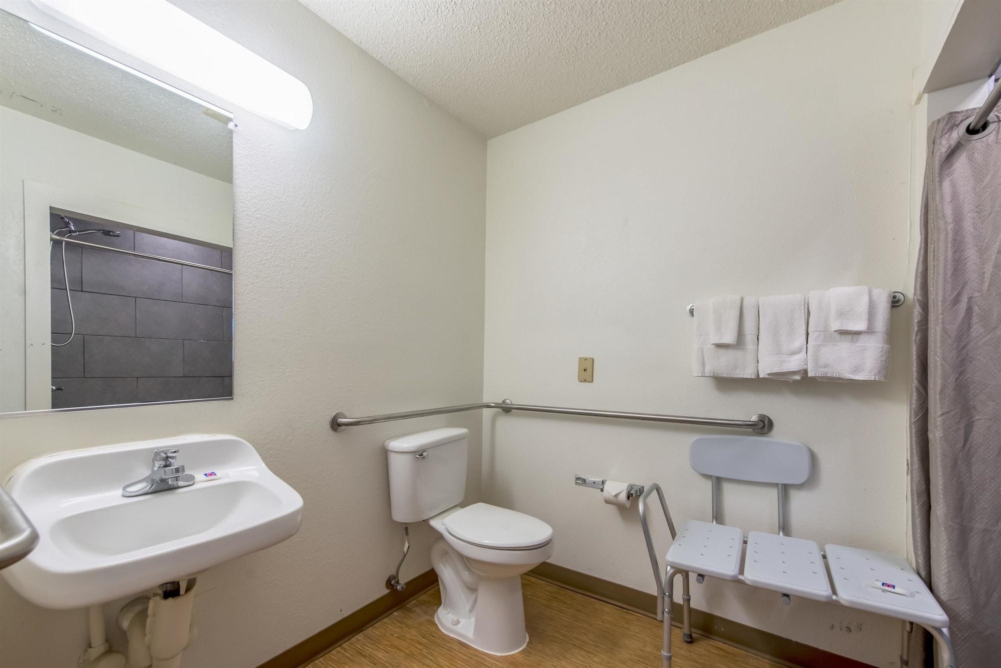 Motel 6 Indianapolis Carmel Экстерьер фото
