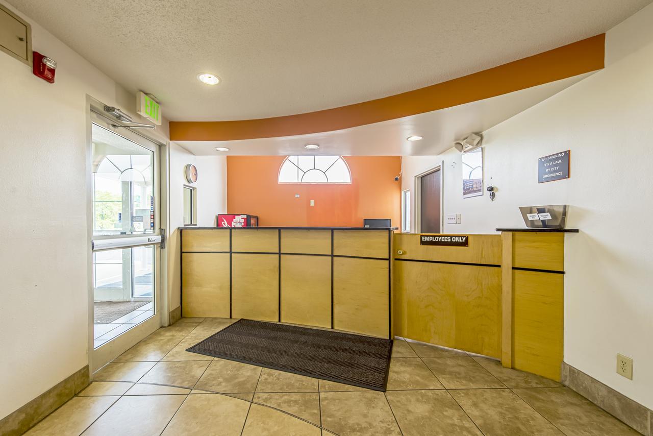 Motel 6 Indianapolis Carmel Экстерьер фото